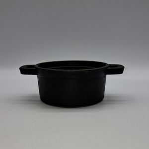 Black Cast Iron Mini Dutch Oven 8oz